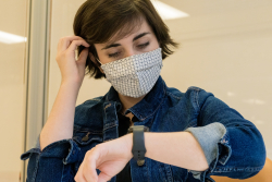 UF Health and UF computer scientists are developing a smartwatch app that notifies users when they touch their face. It's hoped the app will help prevent the spread of respiratory illness such as COVID-19 and the flu. (Photo by Lou Brems)